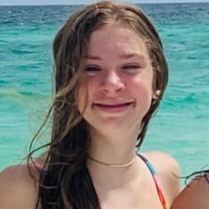 Meet your Posher, Ava